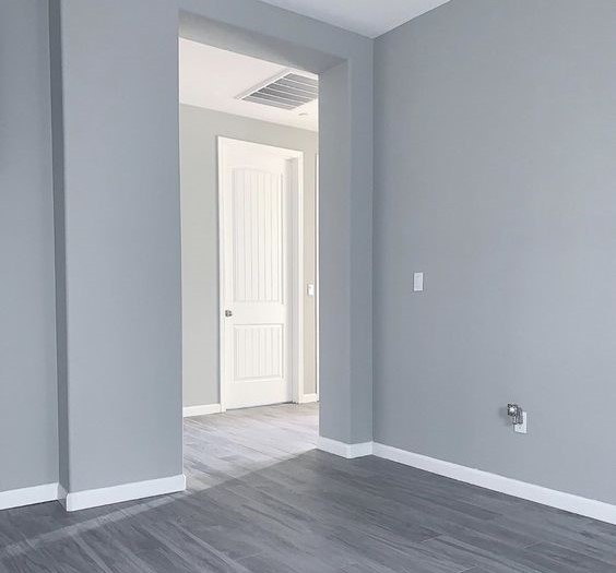 Плинтус ПВХ Salag Lima 72мм 2,5м. Белый Embossing