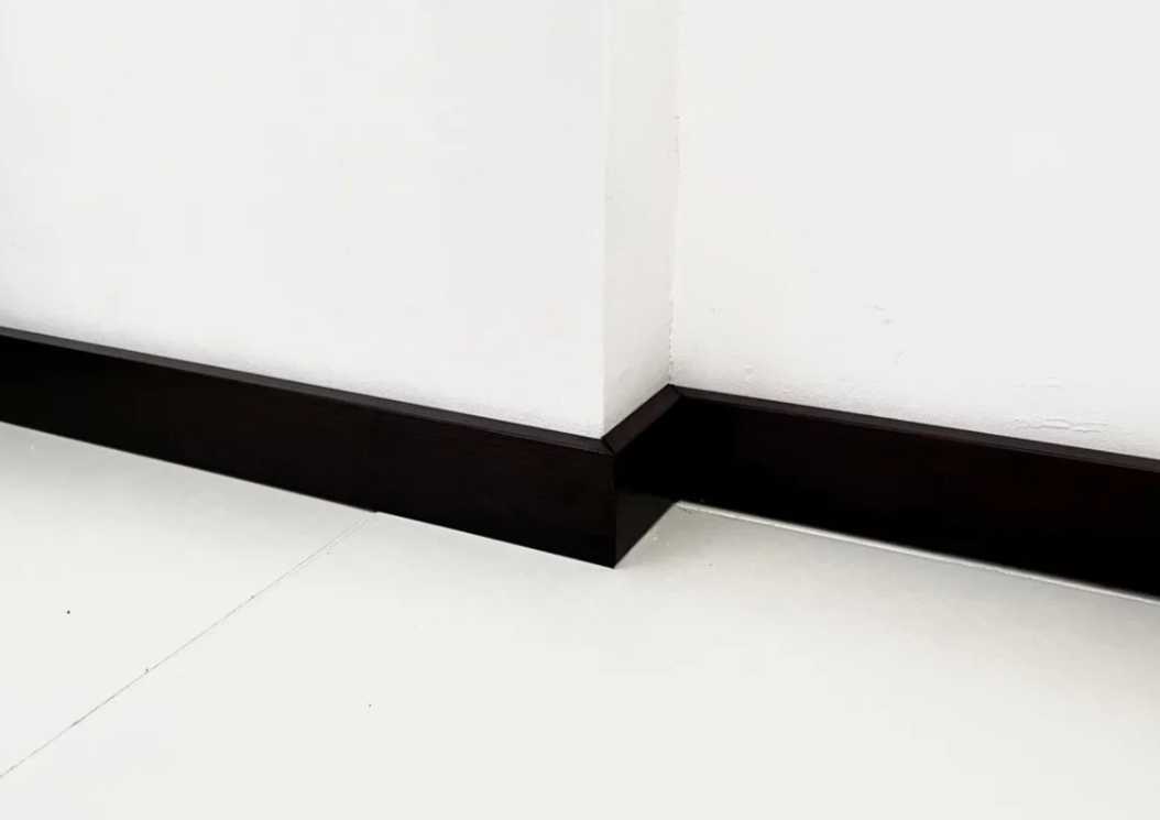 Плинтус МДФ Лука Пл 100-1МДФ.2700.Point line 24033 Черное дерево