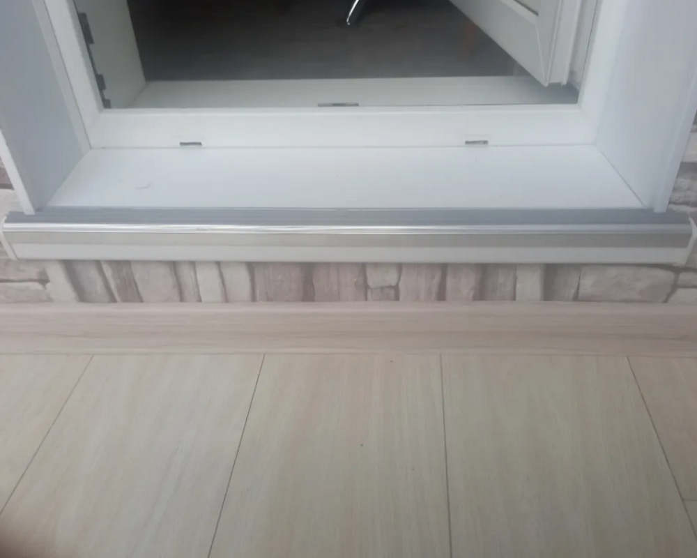 Порог одноуровневый ПС 08.900.02л Золото