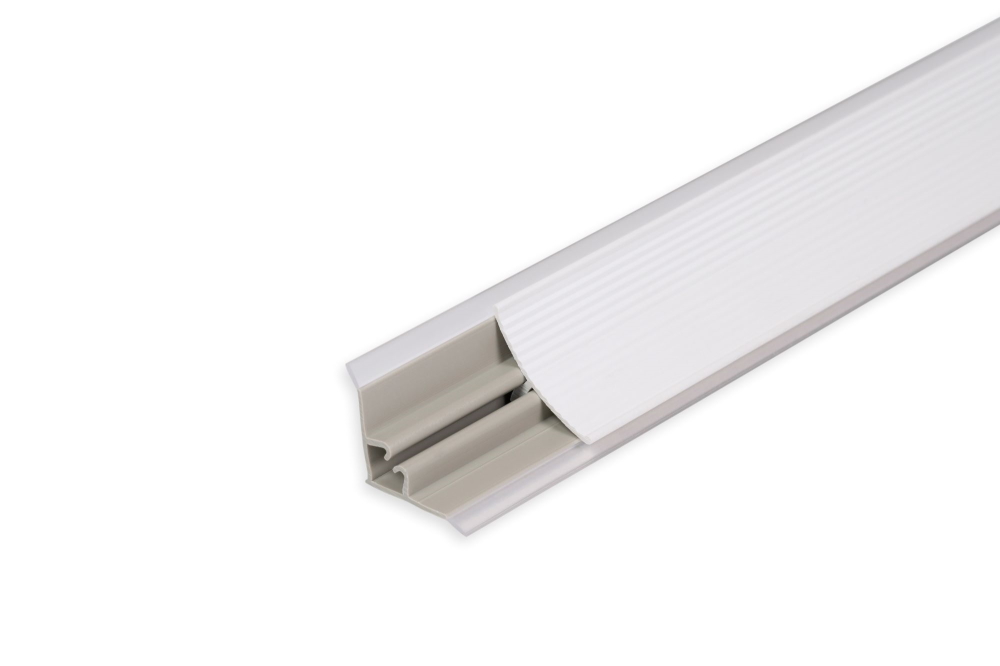 Плинтус для столешниц вогнутый рифленый ПВХ 25*25мм 3,05м. Белый