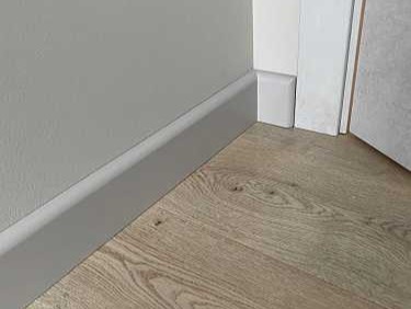 Плинтус МДФ Лука Пл 80МДФ.2700.Point line 24069 Кварц грей