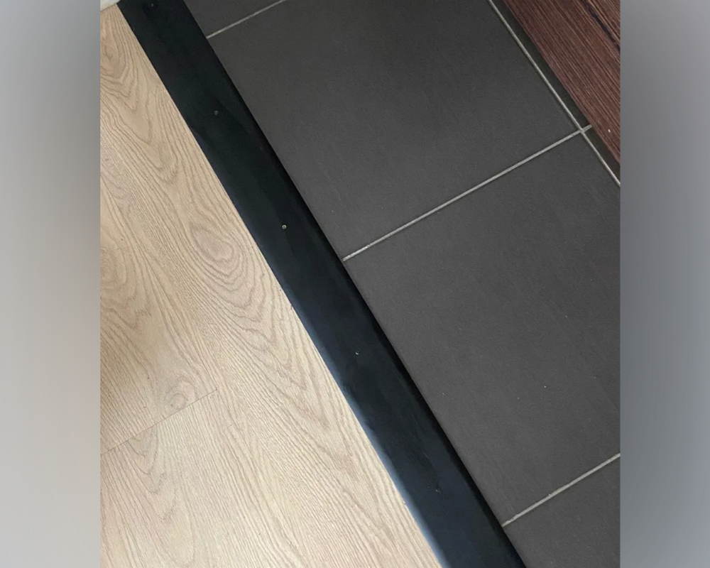 Порог одноуровневый ПС 18.900.091 Дуб темный