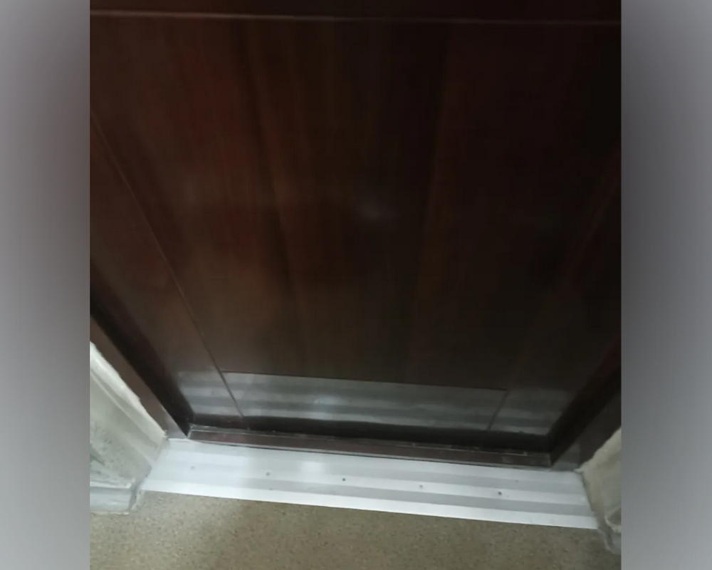 Порог одноуровневый ПС 05.1800.01л Серебро