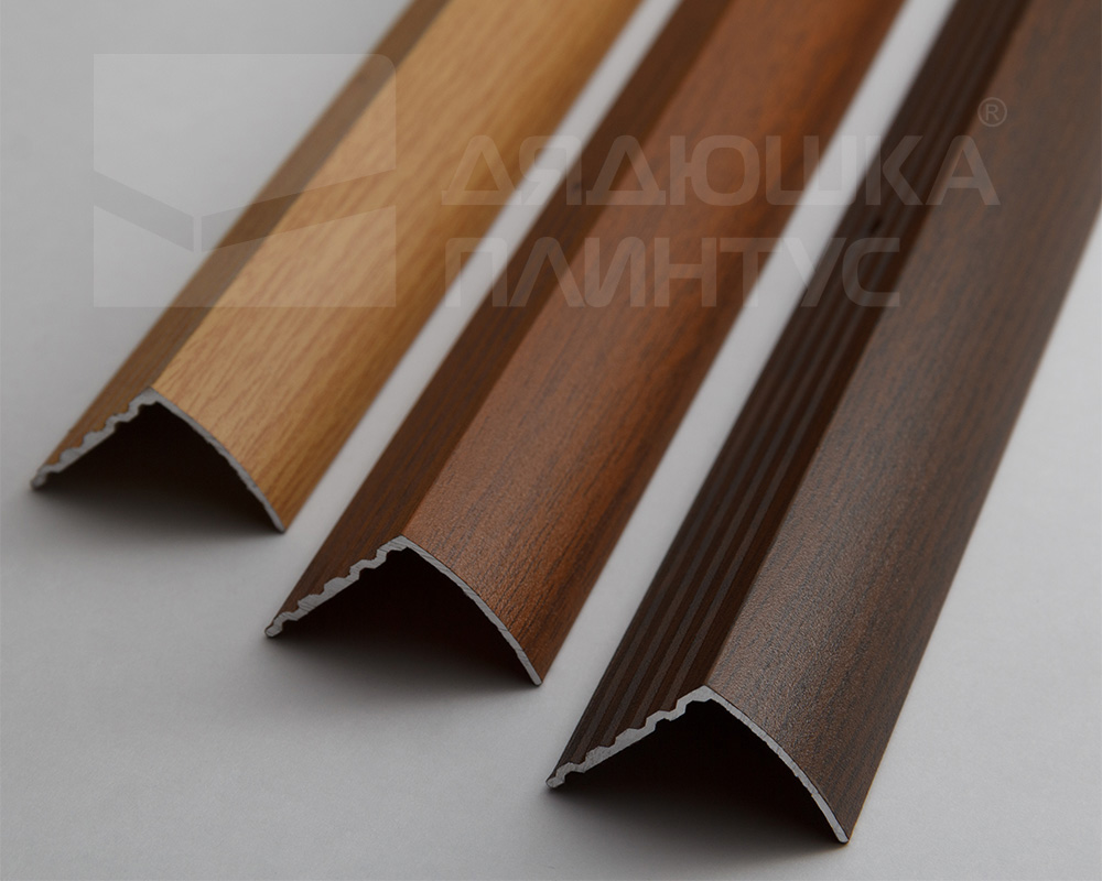 Порог угловой ПУ 04.2700.204л Бронза