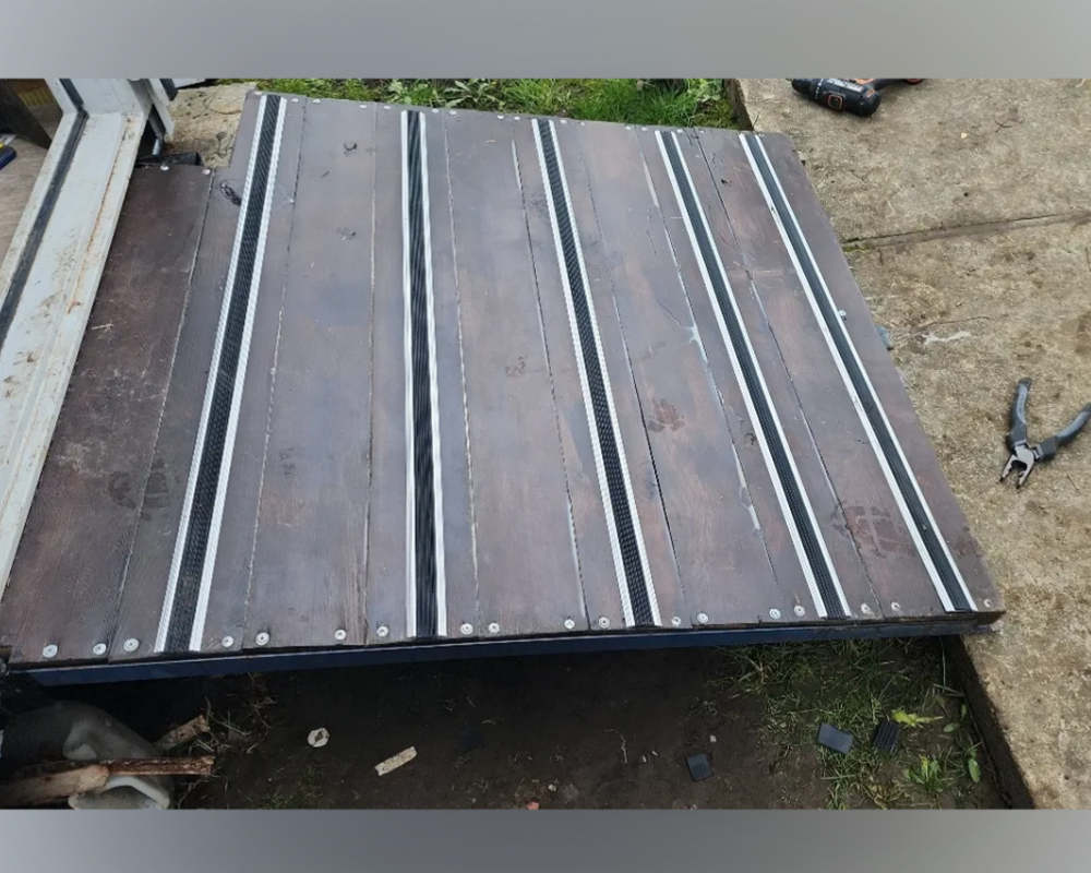 Порог одноуровневый ПС 08.900.02л Золото