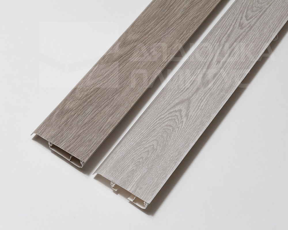 Плинтус ПВХ Salag Lima 72мм 2,5м. Баллард