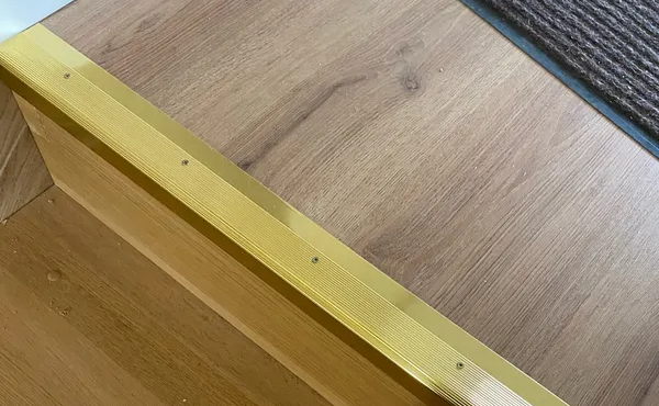 Порог угловой ПУ 04.2700.055 Бетон классик