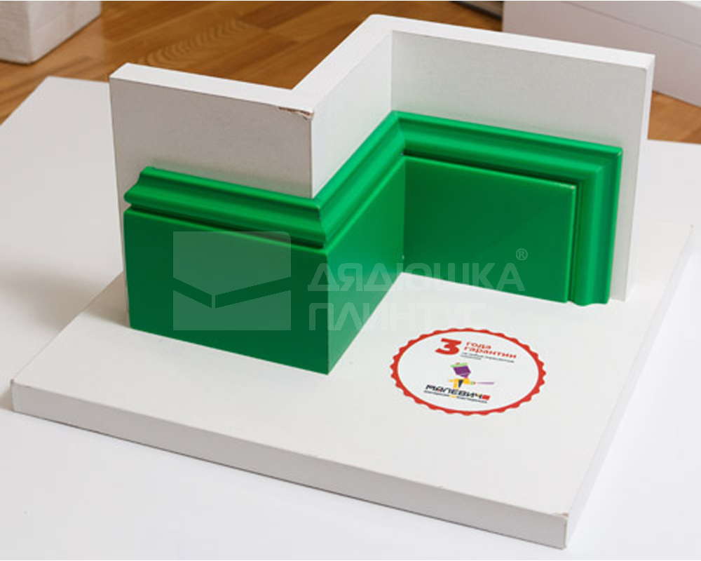 Плинтус из полистирола высокой плотности NMC Wallstyl FO2 Белый