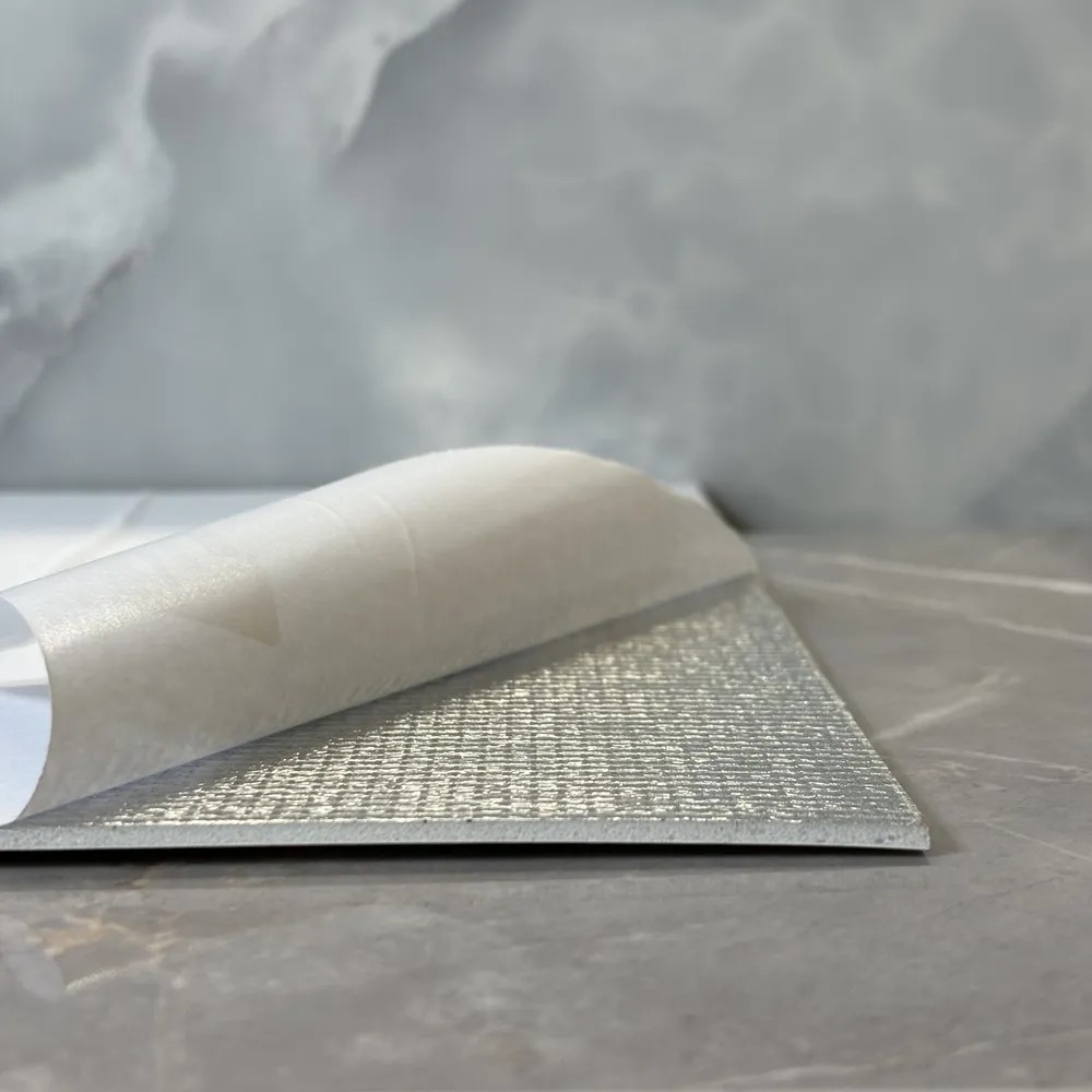 Панель самоклеющаяся ПВХ 300х600 мм 6шт/уп Мрамор Нова Линнея гранд. Цена указана за 1,08 м²