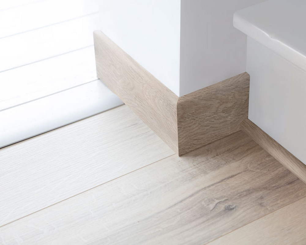 Плинтус напольный Salag Alpha 80 Победа 2,4м