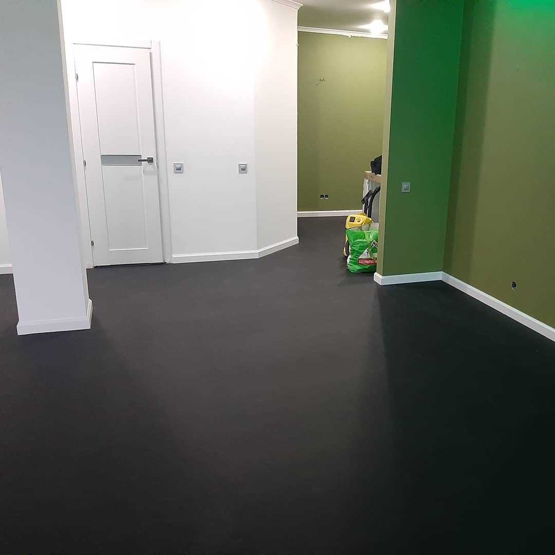 Плинтус кедр Стоунвуд. 82 82мм 2,35м Белый