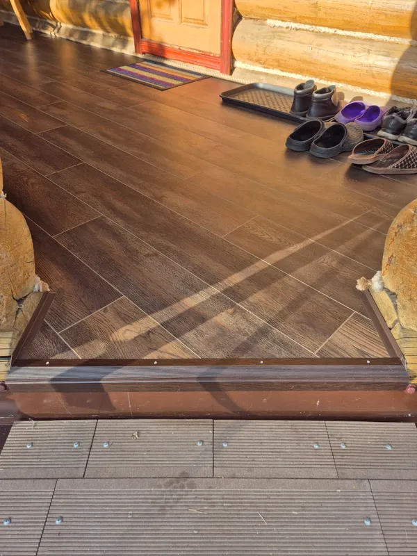 Порог угловой ПУ 02.1800.052 0,9 м Ель дымчатая