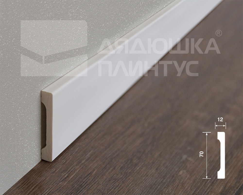 Плинтус из полистирола высокой плотности HI WOOD B70V1 70мм х 12мм х 2,0м.