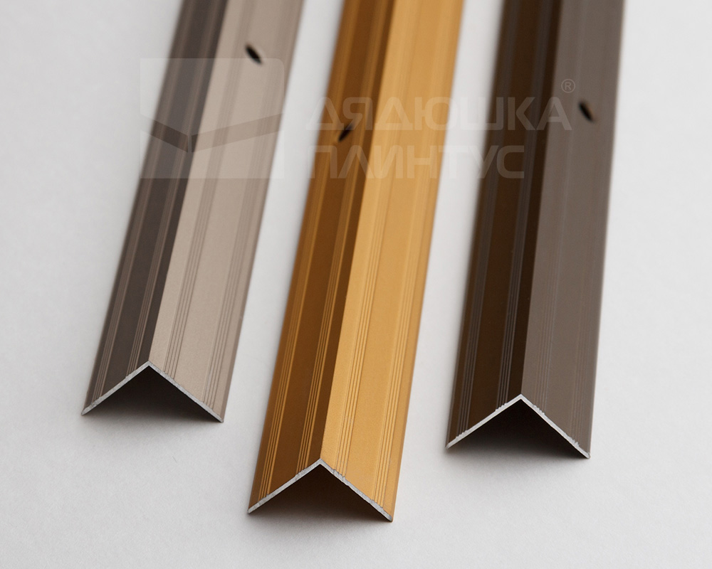 Порог угловой ПУ 05.900.084 Дуб универсальный