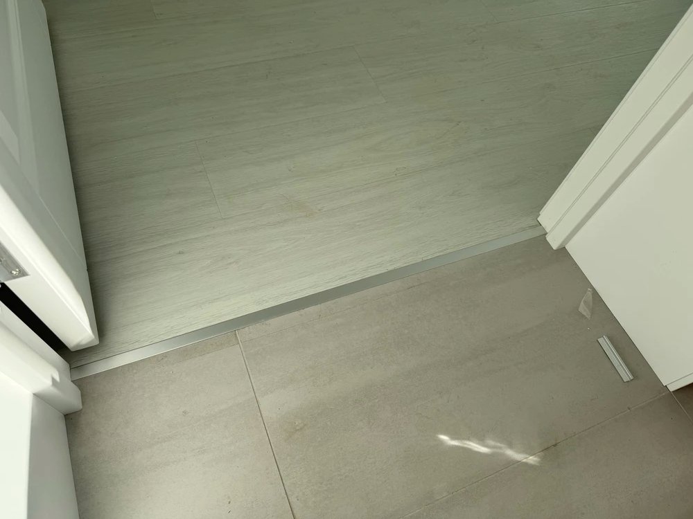 Т-образный порог для кварцвинила 10*4,5 мм 2,7м Анод PCRAA 1045