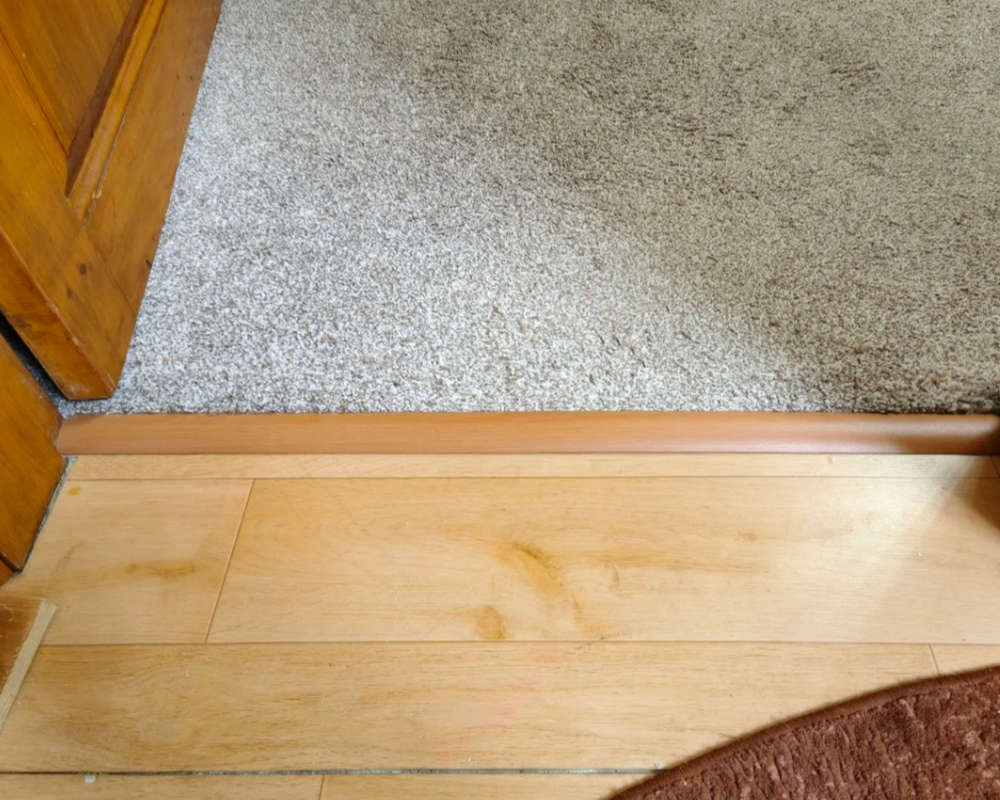 Самоклеящийся порог ЛС 35.2700.4088 Орех