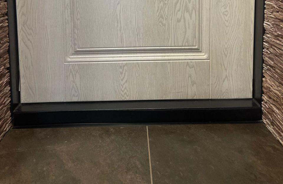 Плинтус эластичный ПВХ Dollken WL50 50мм х 15мм 0110 Черный