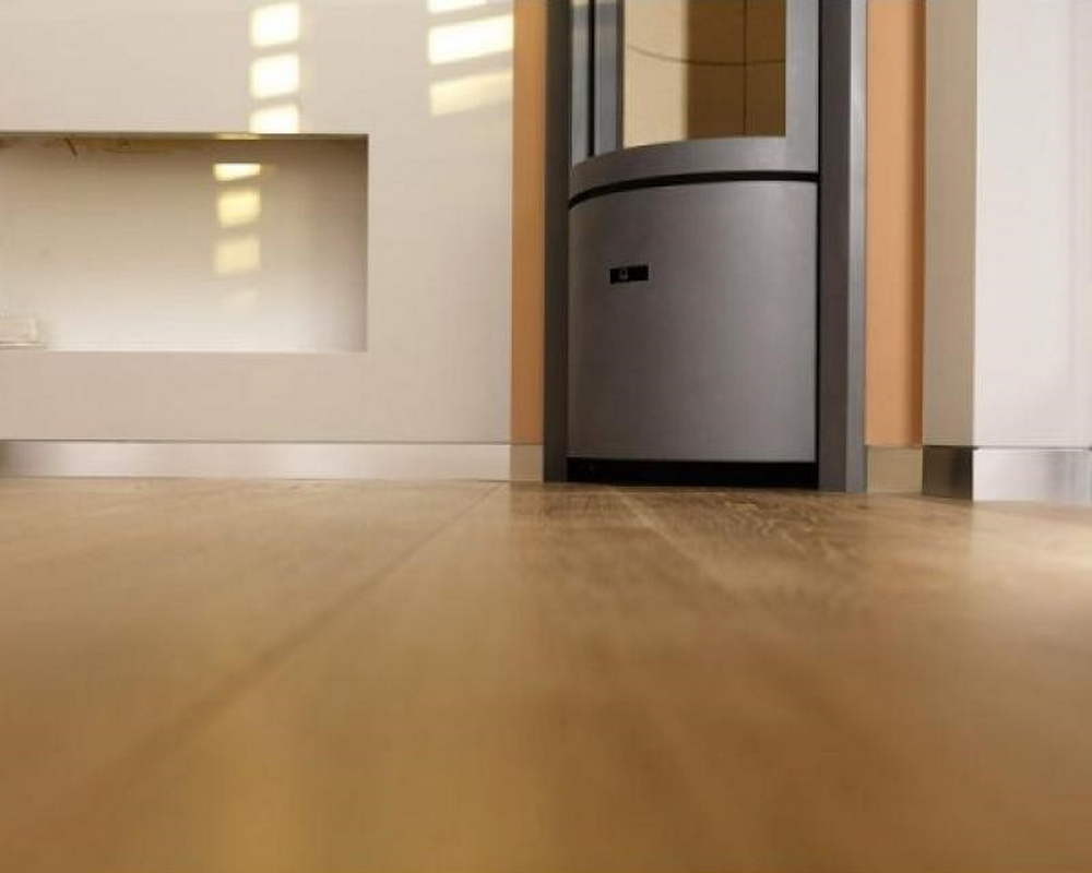 Плинтус из нержавеющей стали Пл 60-3НС.2700.001