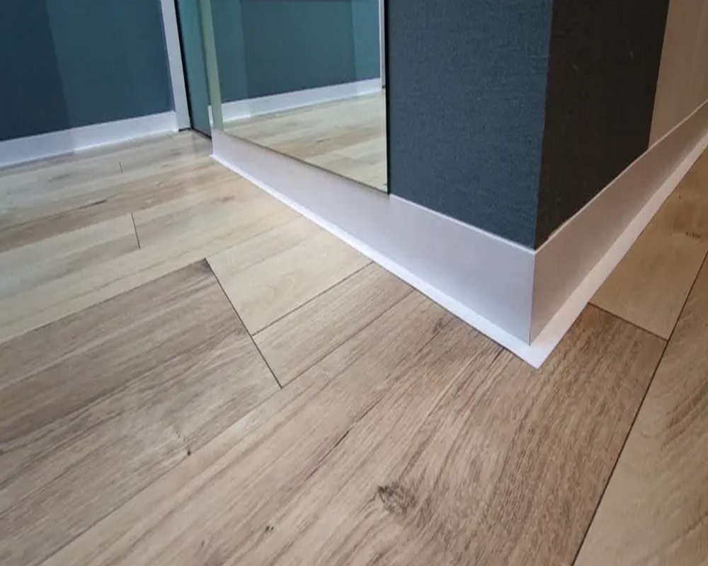 Плинтус эластичный ПВХ Dollken WL50 50мм х 15мм 1137 Белый