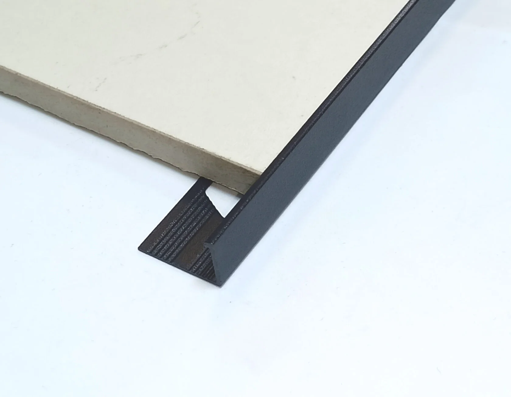 Профиль окантовочный Волшебная палочка Expert MSPKE 01.2700.15 10мм 2,7м Чёрный