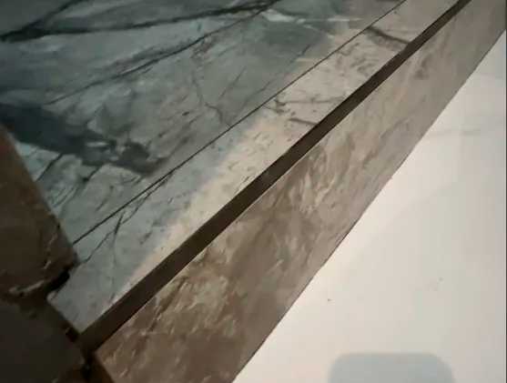 Профиль окантовочный ПУ 13-1.2700.02л Золото