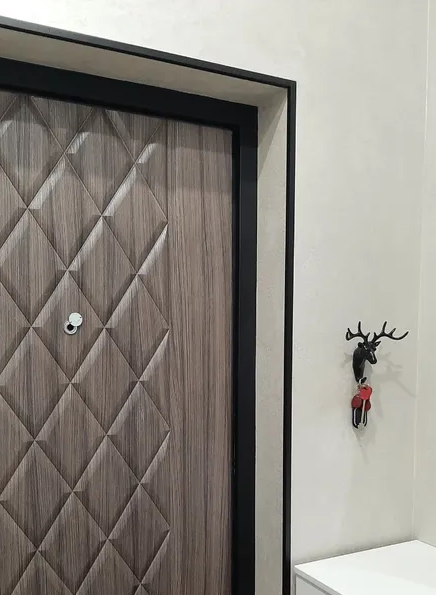 Профиль угловой Волшебная палочка MSUP 01-27.2700.15 10*10мм 2,7м Черный