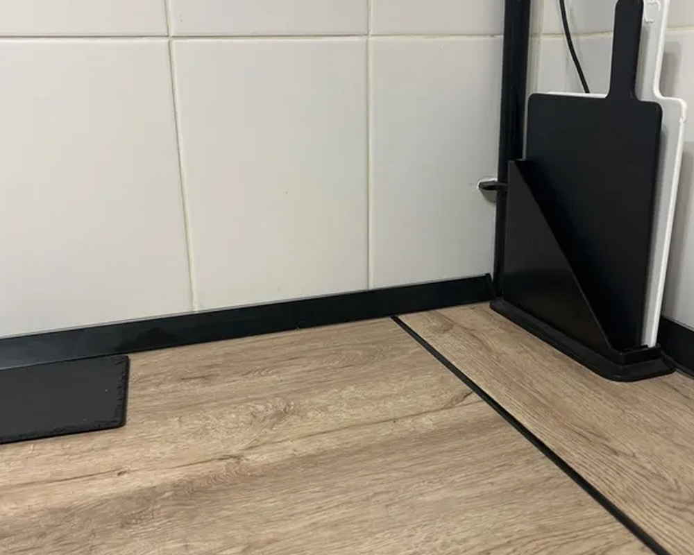 Плинтус для столешниц BL44 Sesamo 37*24*3000 мм.