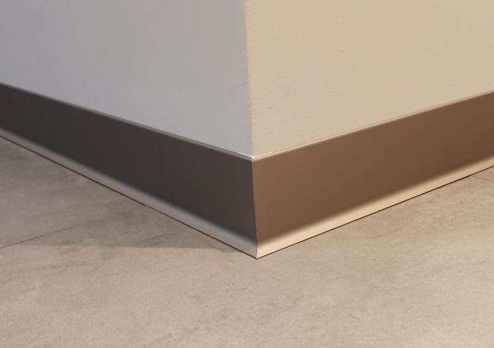 Плинтус алюминиевый Пл 100.2500.042лк Шампань