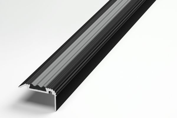 Порог угловой ПУ 07-1.2700.15 Черный