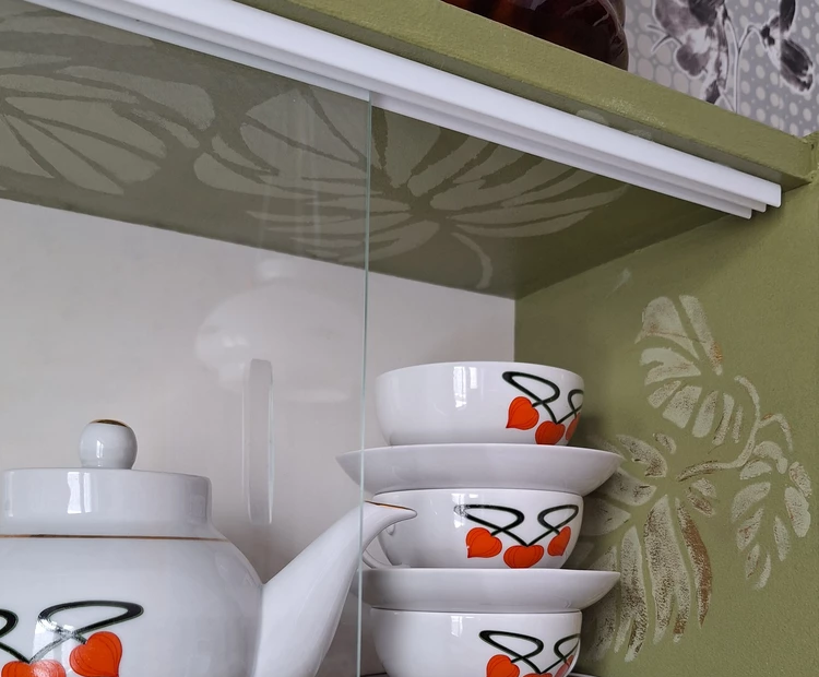 Ш-профиль 8,8*15,6*6 мм Шпр 02.2000.504л Бронза. Цена за 5 штук.